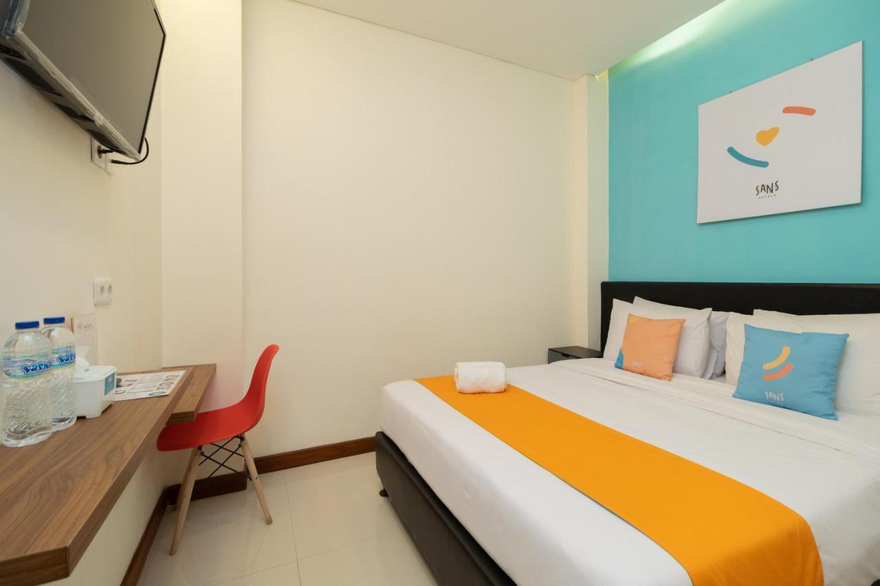 Sans Hotel Suryakencana Bogor Exterior photo